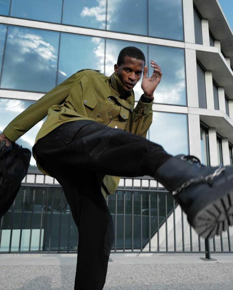 TONI FOR NEIL BARRET