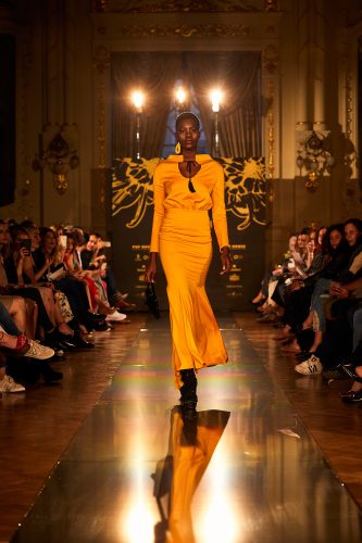 FLORES NOCTURNAS AURELIA GIL