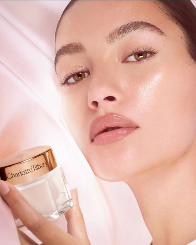 CLAUDIA X CHARLOTTE TILBURY